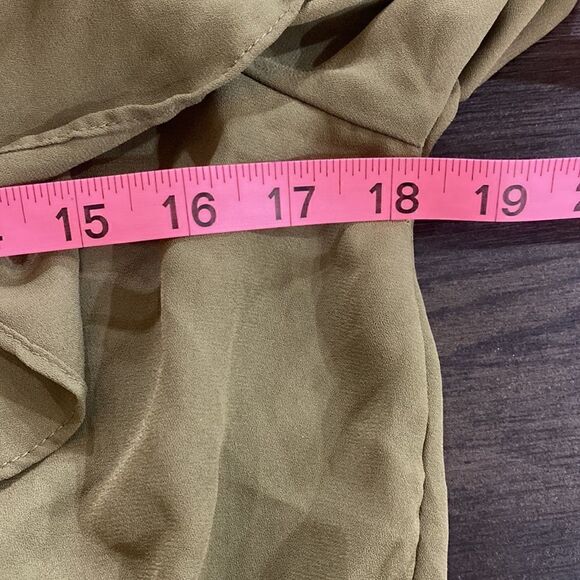 Liberty Love Cropped Cold Shoulder Criss Cross Blouse Size Medium - Picture 7 of 8